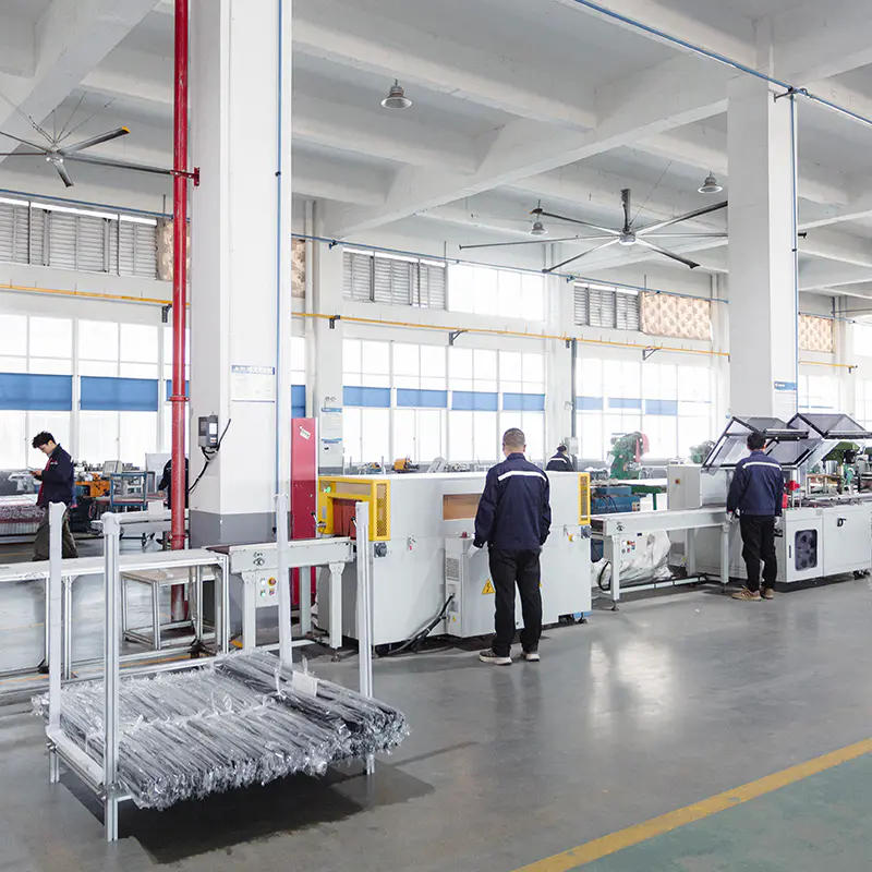 Taller de acabado - Máquina empacadora automática de sellado retráctil